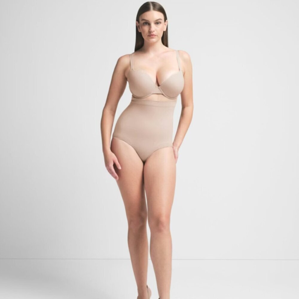 SKIMS Seamless Sculpt High-Waisted Shapewear Tummy Control Brief Mica Size XS